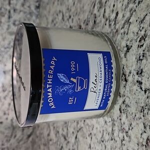 Bath and Body Works Aromatherapy Relax candle